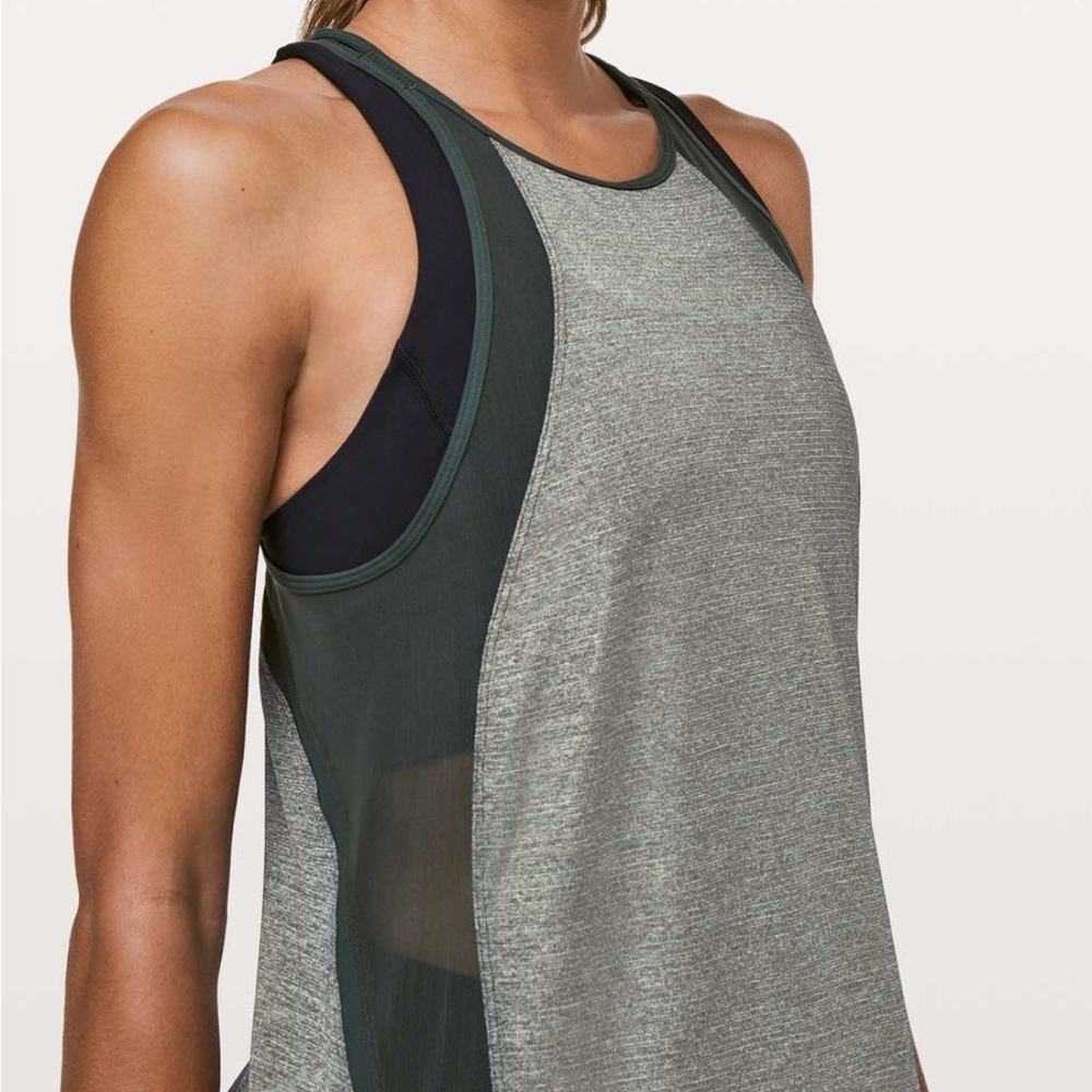lululemon Run off Route Tank size 4/6?